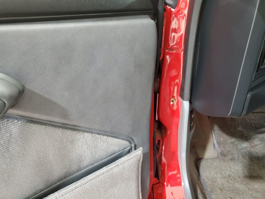 Детали интерьера Pontiac Firebird Trans Am GTA T-Roof 1989 года  (фото 39 из 55)